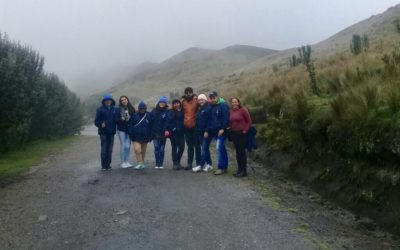 Nueve guardapáramos voluntarios se encuentran en Quito (Ecuador) aprendiendo sobre la conservación de lo páramos